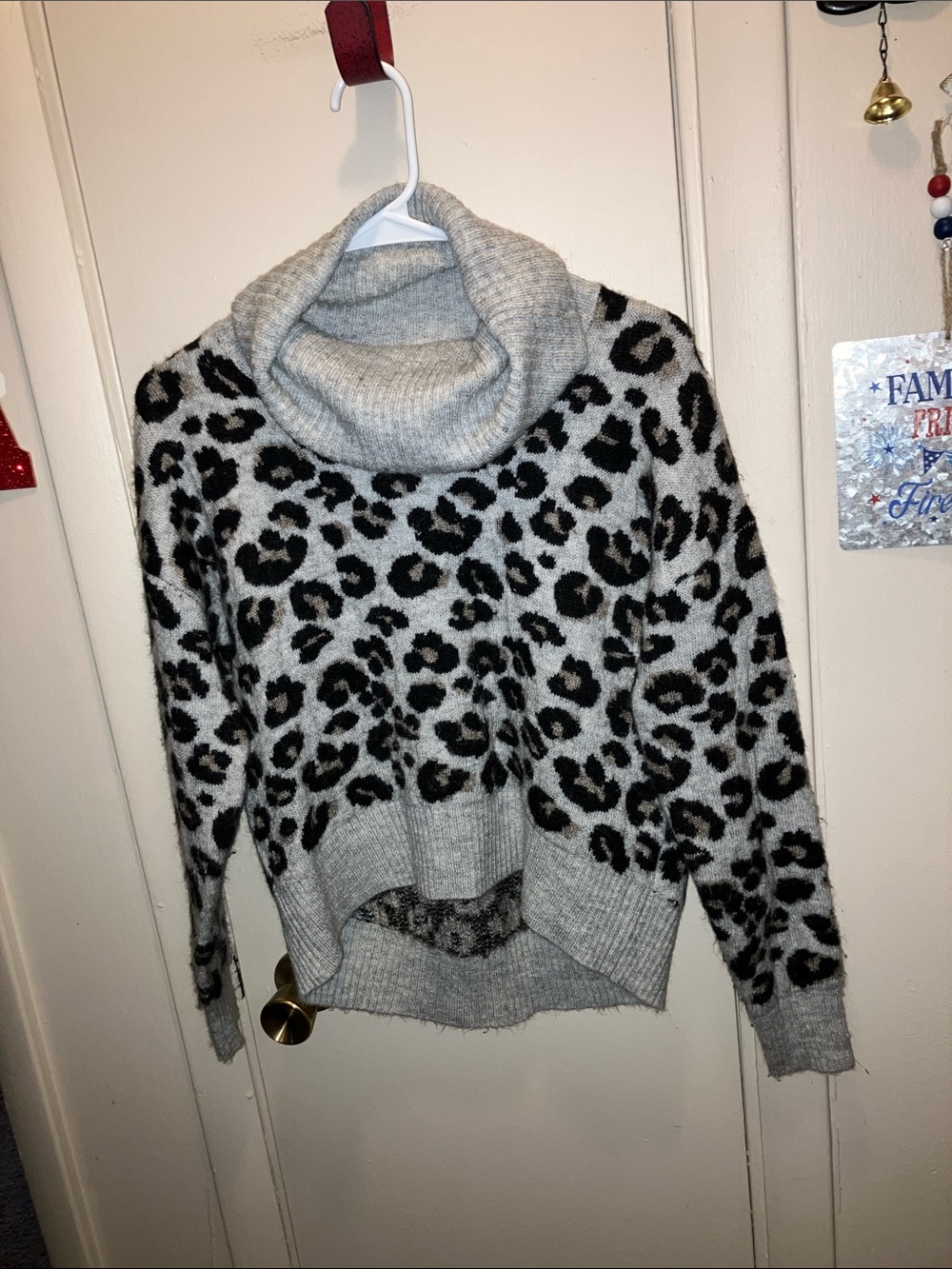 Jessica Simpson Gray and Black Leopard Cowl Neck Sweater Size XS